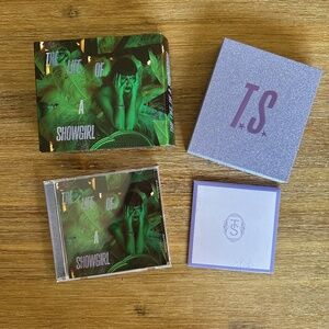 Taylor Swift The Life of A Showgirl "It's Rapturous" Deluxe Edition